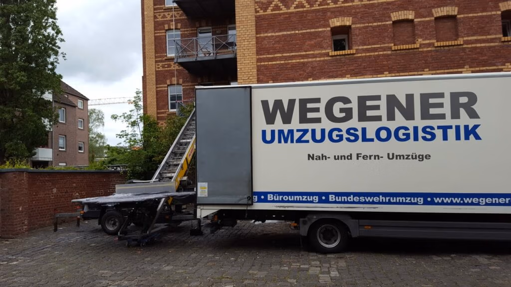 Möbellift der Firma Wegener Umzugslogistik